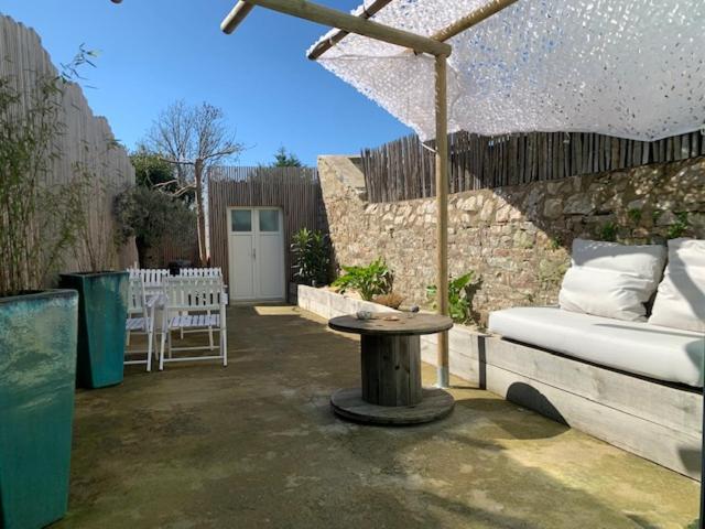 Du Mann Petite Maison Jardin A 100M Du Port De Vannes Avec Parking Luaran gambar